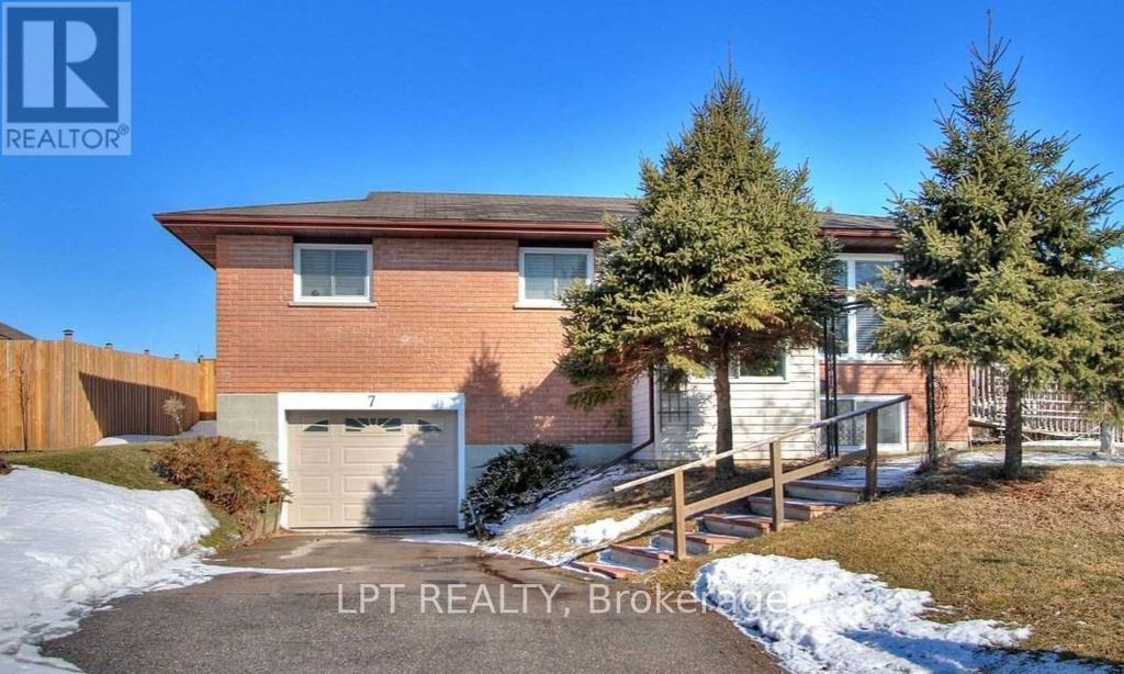 7 Champlain Boulevard, Kawartha Lakes (lindsay)