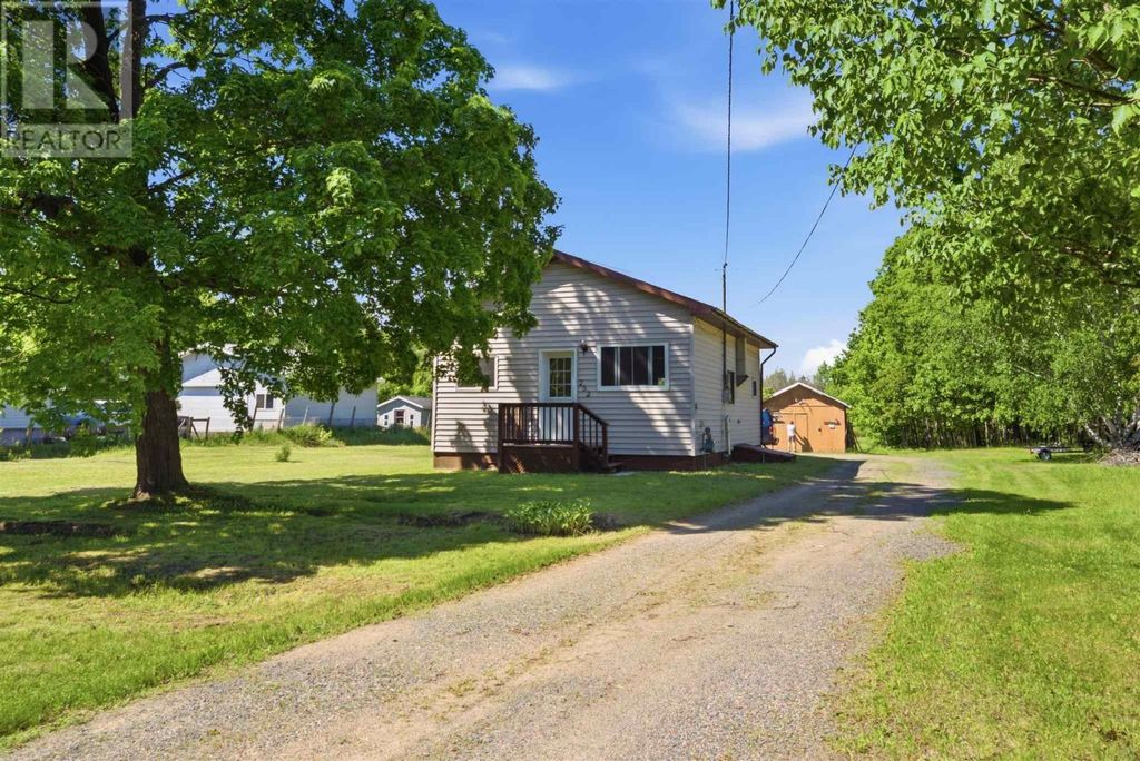252 Youngfox Rd, Blind River