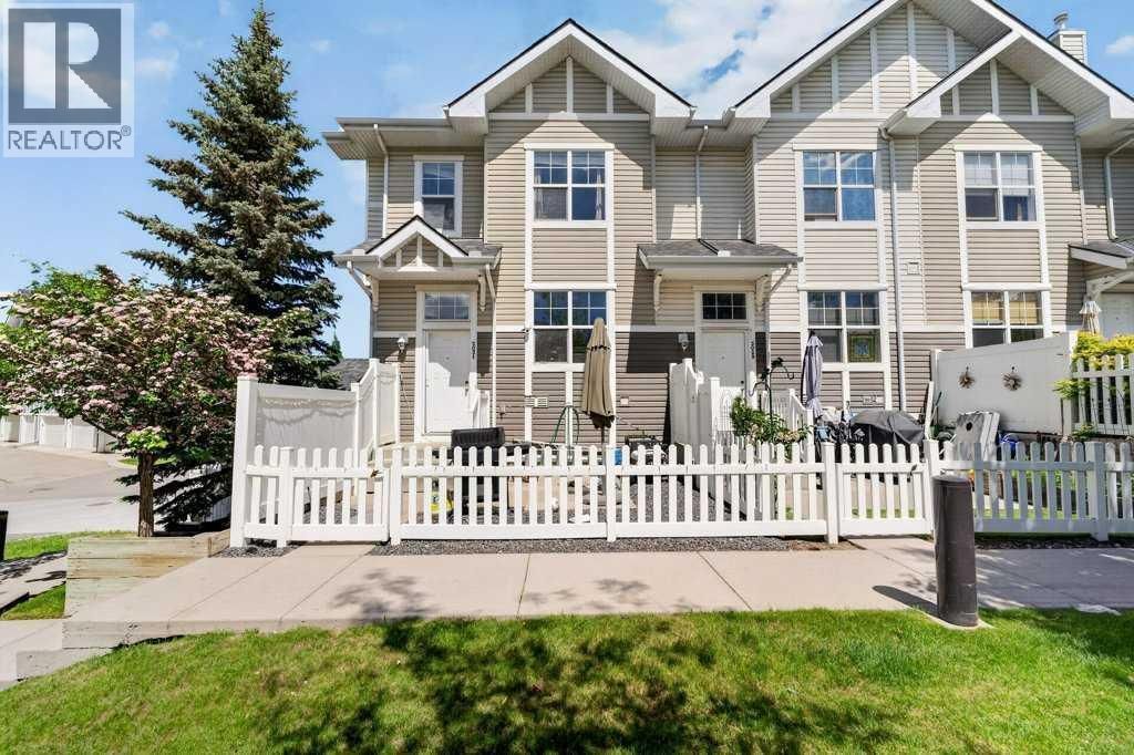 3031 New Brighton Gardens Se, Calgary