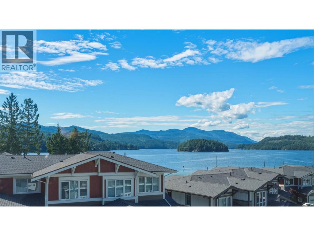 5906 Beachgate Lane, Sechelt