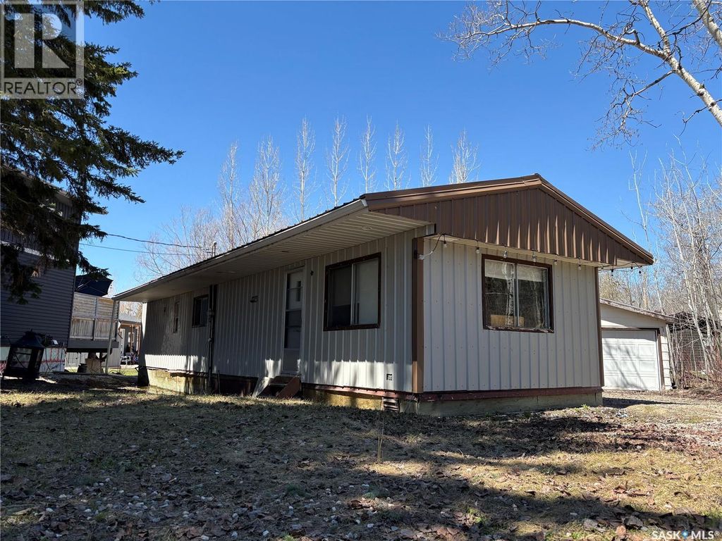 3 North Bay, Fishing Lake