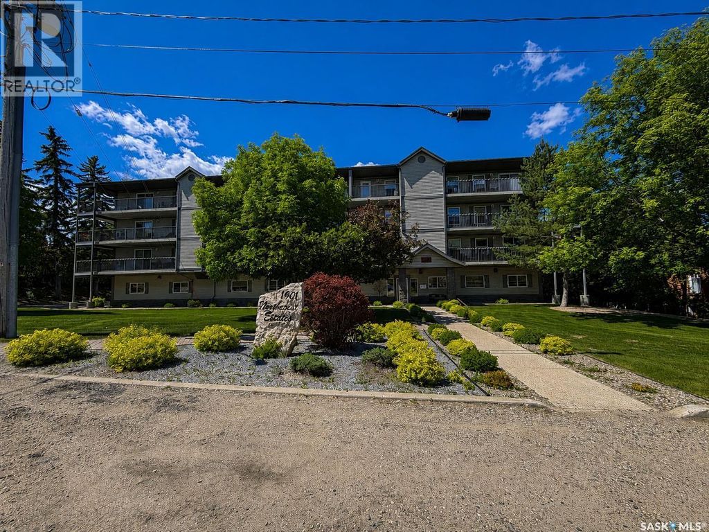 202 1901 1 1/2 Avenue W, Prince Albert