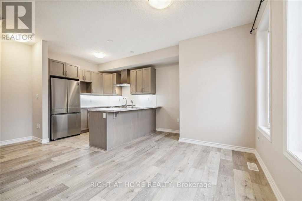 93 - 445 Ontario Street S, Milton (tm Timberlea)