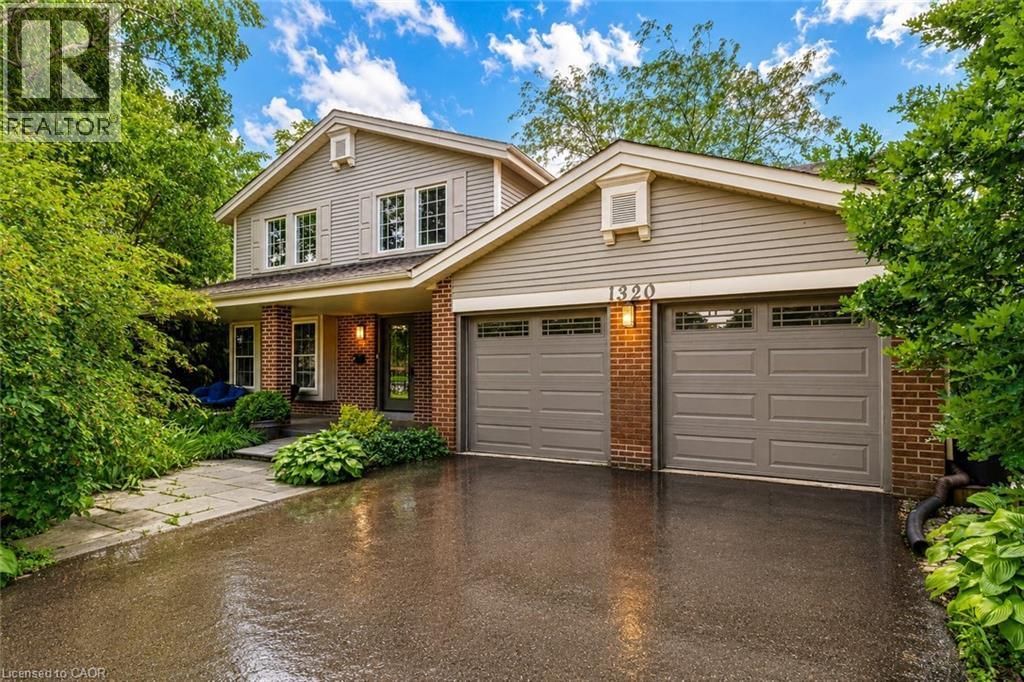 1320 Monmouth Drive, Burlington