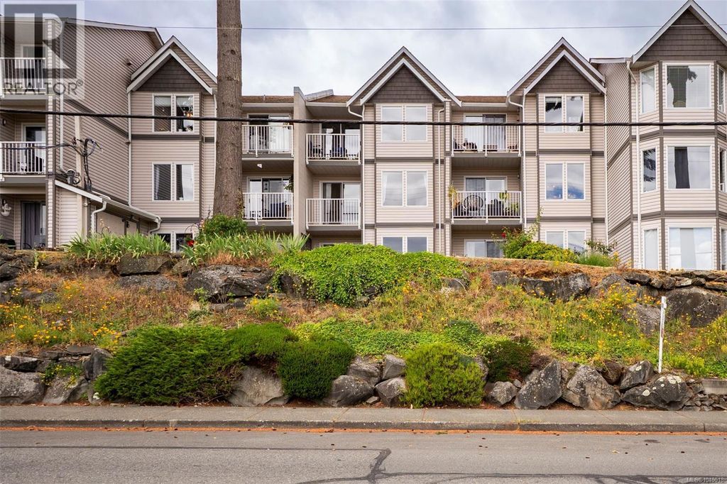 204 9916 Daniel St, Chemainus