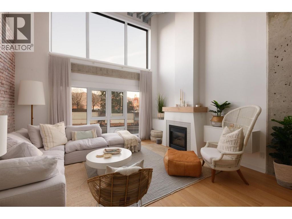 308 27 Alexander Street, Vancouver