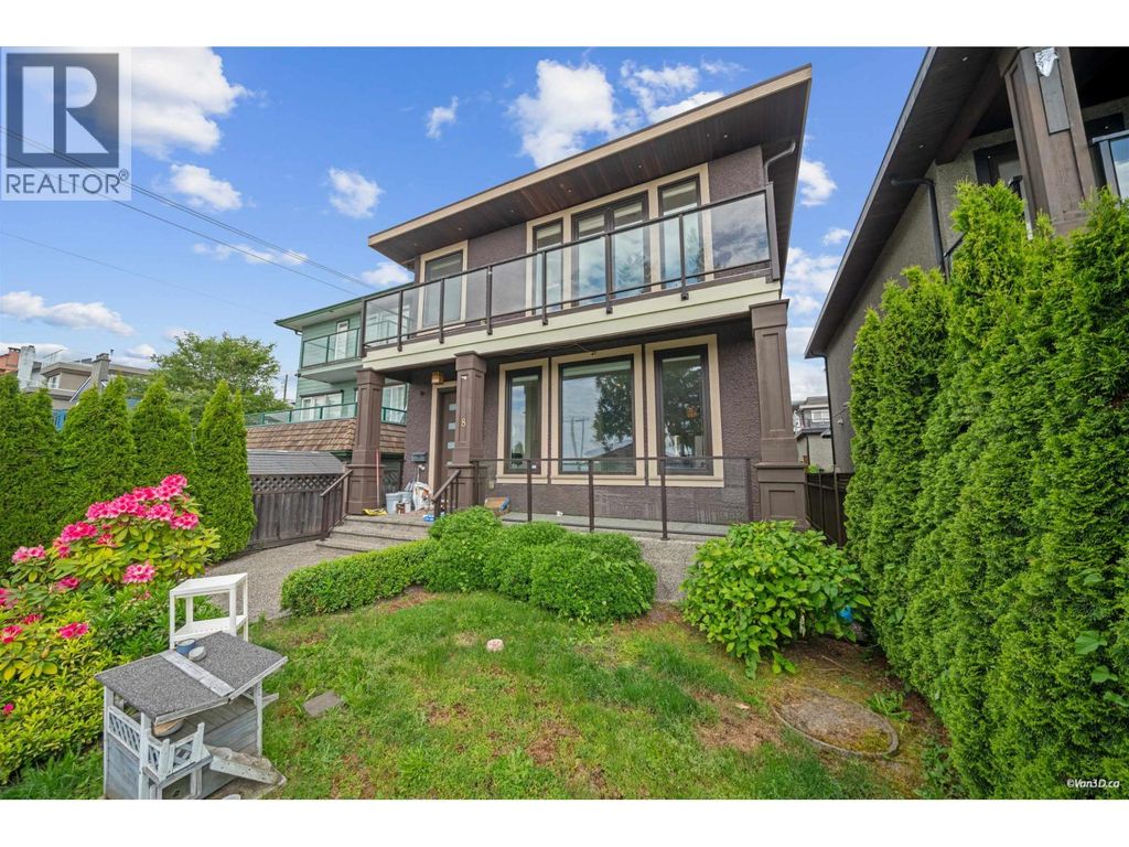 8 Glynde Avenue, Burnaby