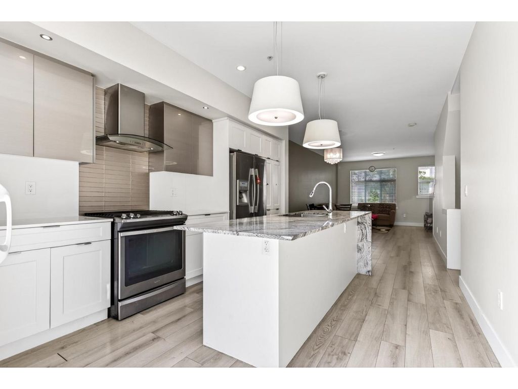 14 20852 77a Avenue, Langley