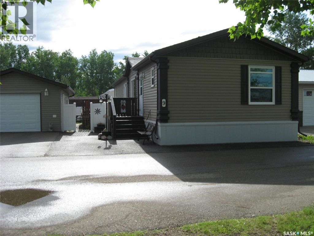 H9 1455 9th Avenue Ne, Moose Jaw