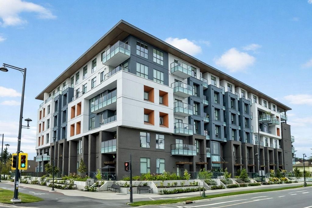 E512 10829 140 Street, Surrey