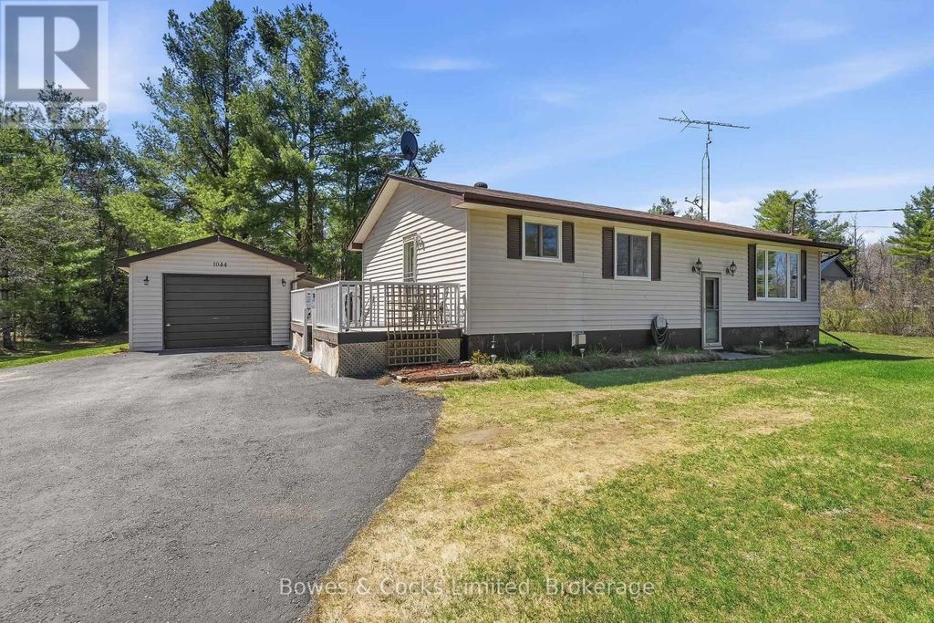 1044 County Road 40, Douro-Dummer