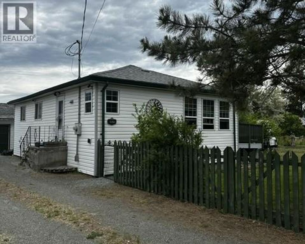 2575 Clapperton Avenue, Merritt