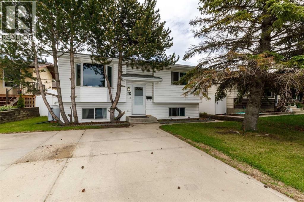 63 Mclevin Crescent, Red Deer