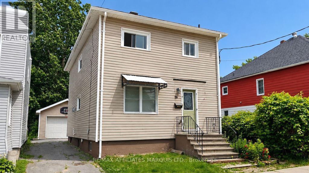334 Prince Arthur Street, Cornwall