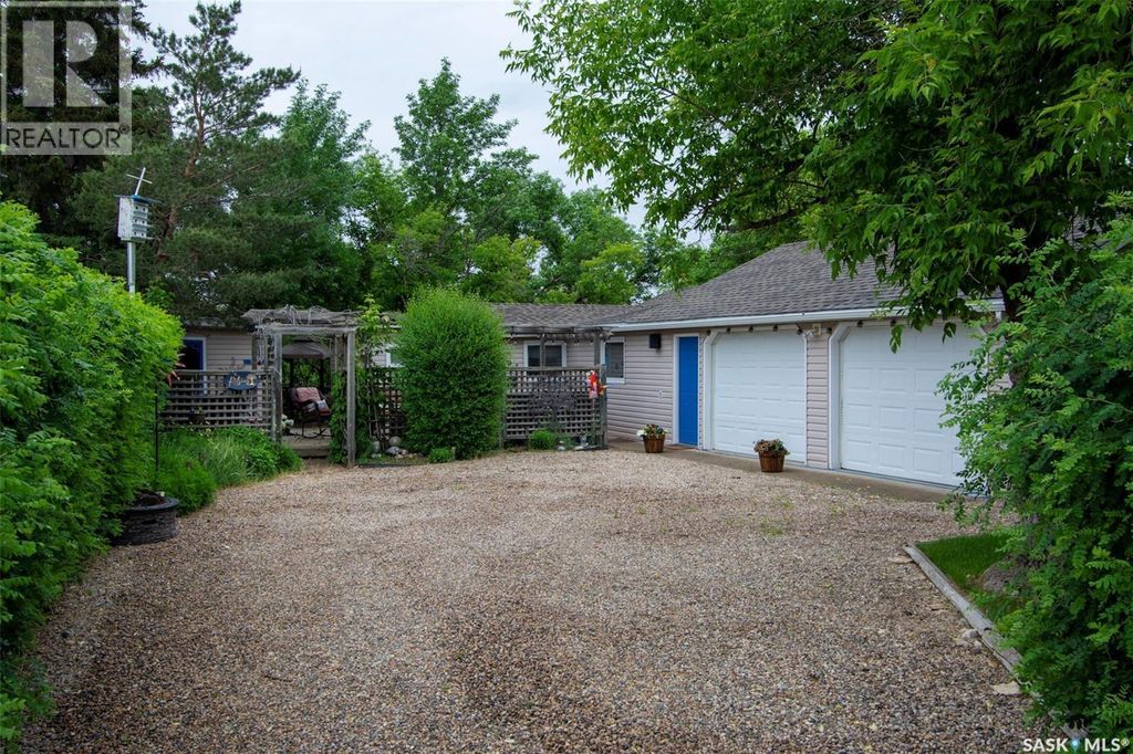 106 Nicoll Avenue, Regina Beach