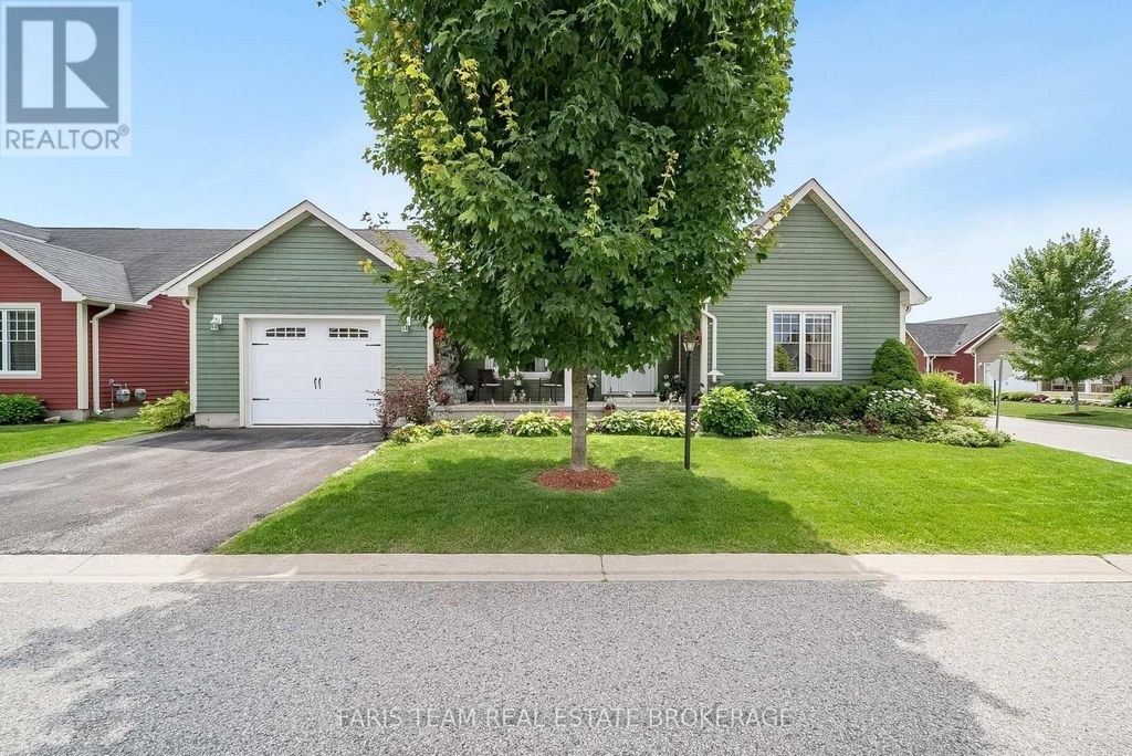 1 Bay Moorings Boulevard, Penetanguishene