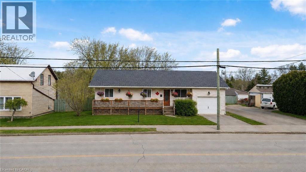 12 Main Street W, Selkirk