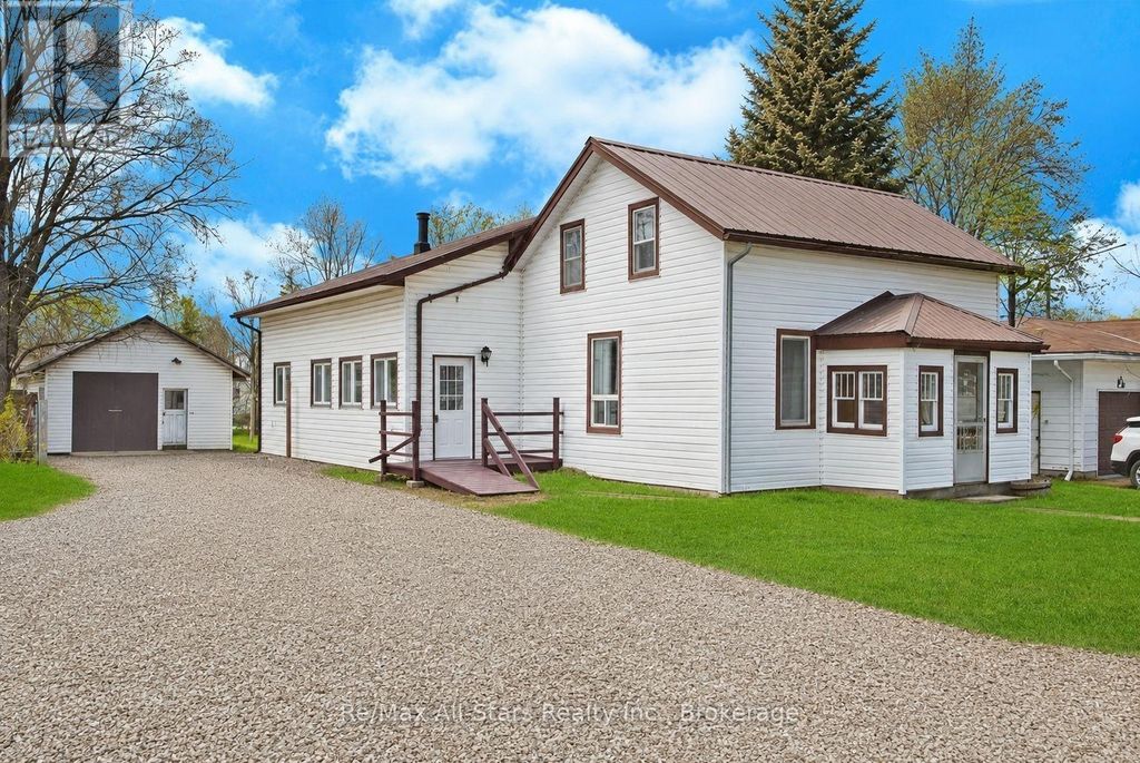 40 Elliot Street, Kawartha Lakes (fenelon Falls)