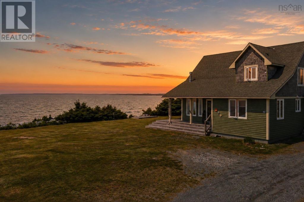80 Pierce Point Road, Western Head