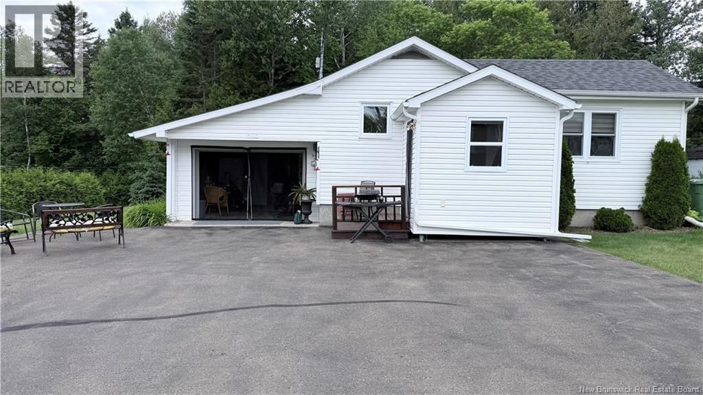 221 Barrett, Perth-Andover