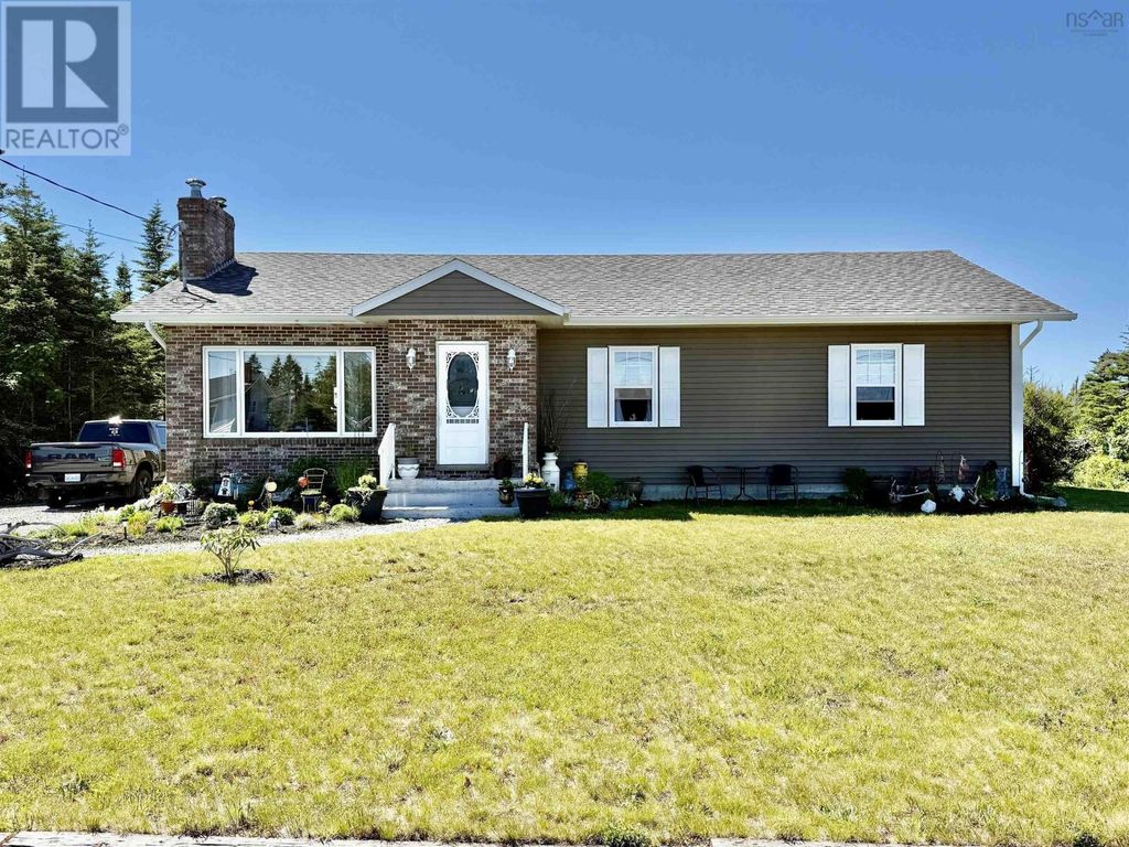 456 Centreville South Side Road, South Side