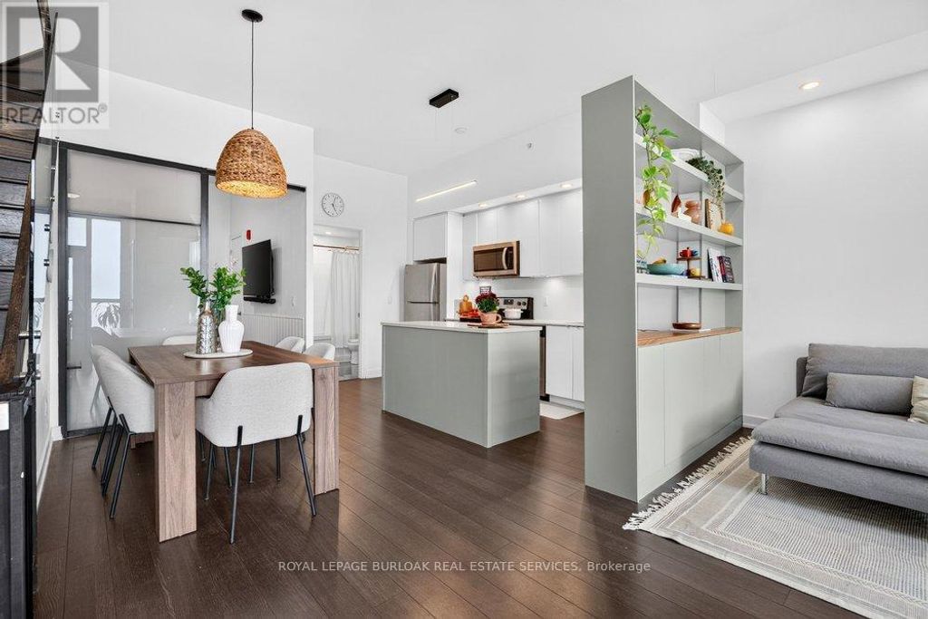 B209 - 5240 Dundas Street, Burlington (orchard)
