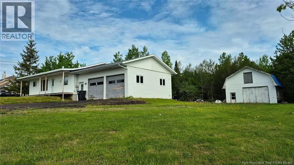 1373 Route 275, Saint-Arthur