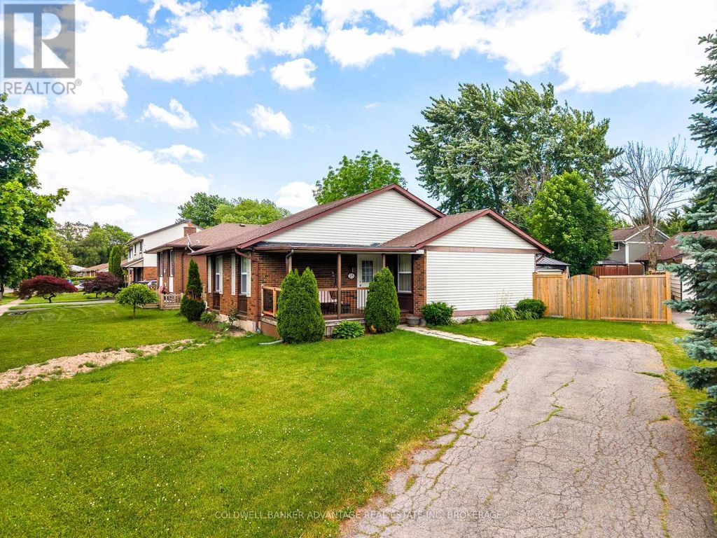 25 Newleaf Crescent, Welland (n. Welland)