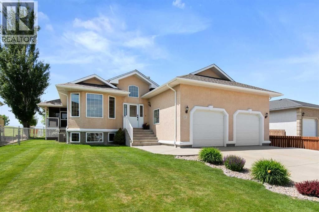 18 Riverview Drive Se, Redcliff