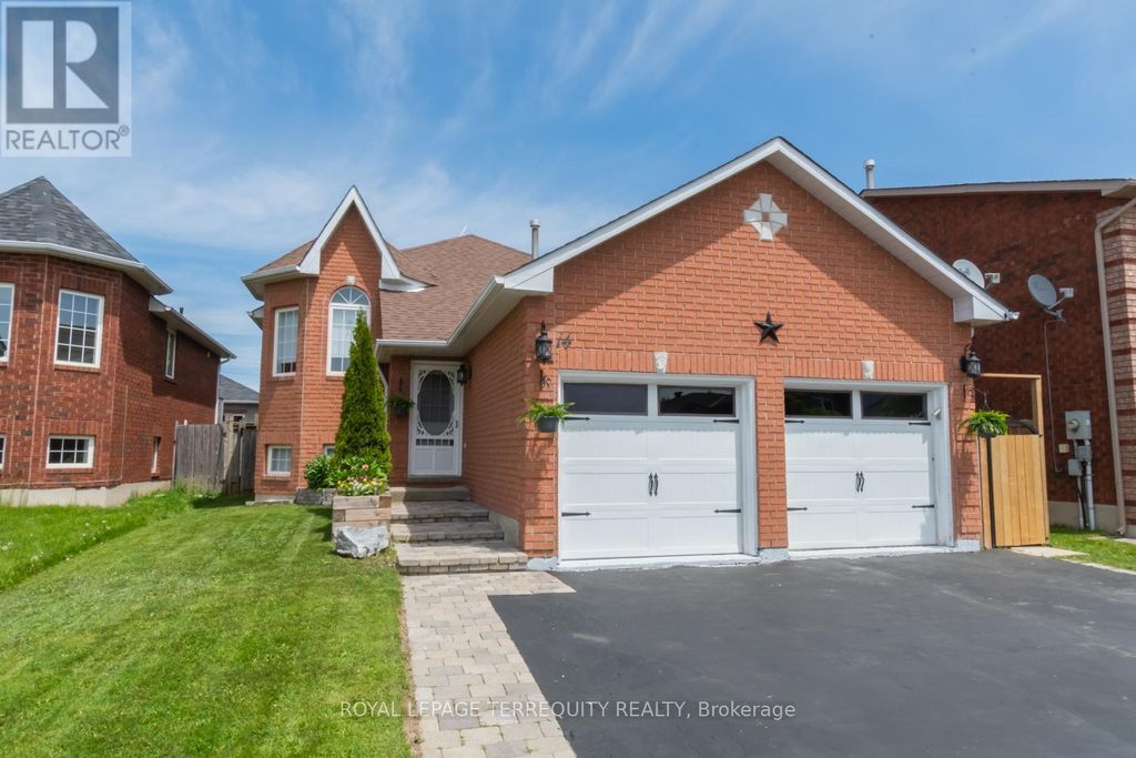 14 Hewitt Place, Barrie (georgian Drive)