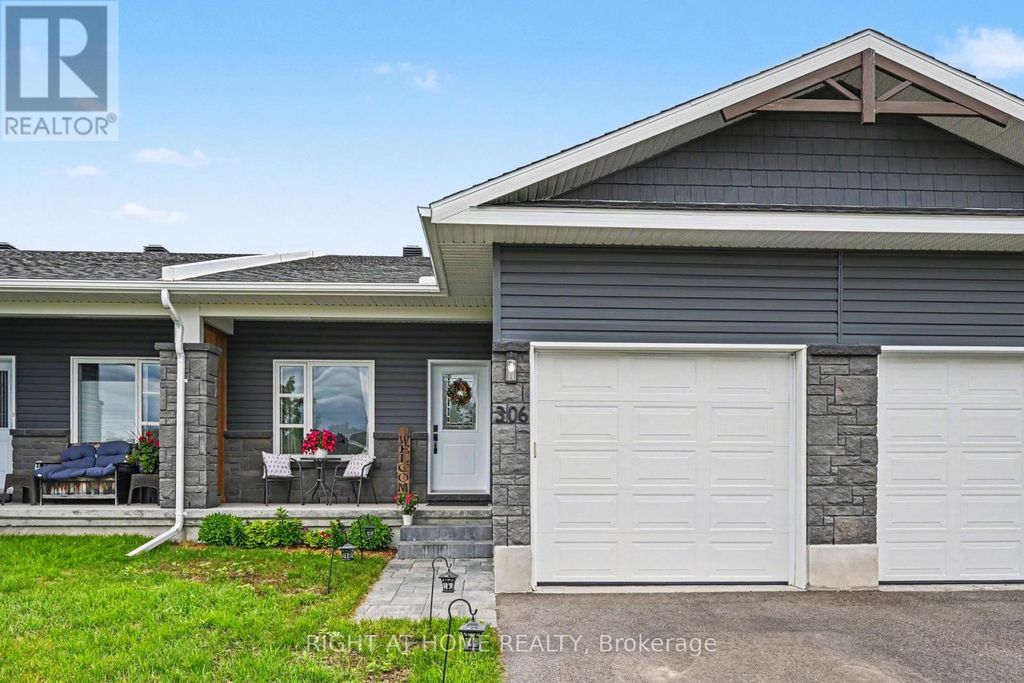 306 Forestview Crescent, Renfrew