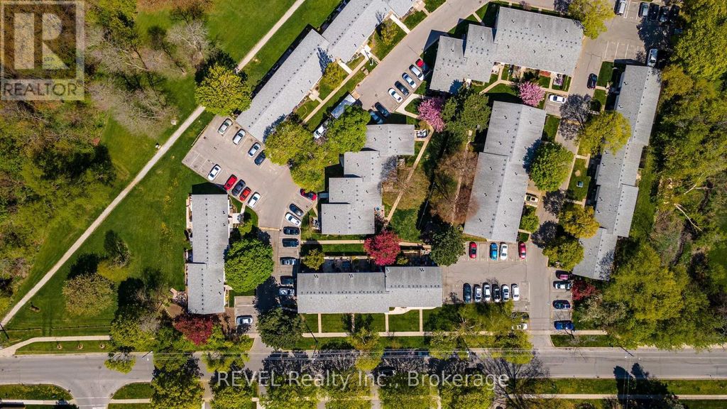 56 - 151 Parnell Road, St. Catharines (vine/linwell)