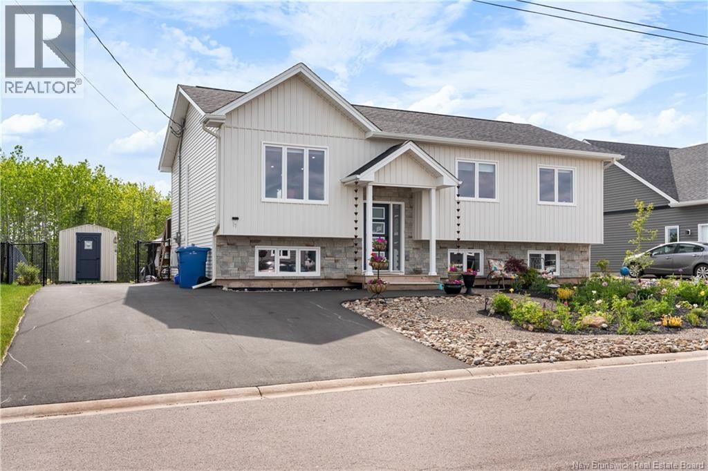 17 Robert, Shediac