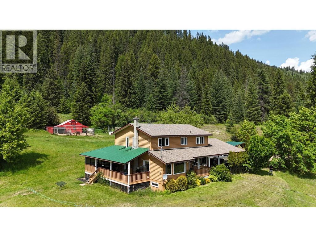 6785 Perrys Back Road, Appledale