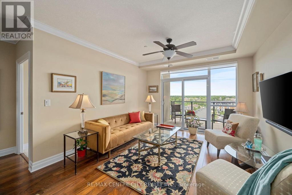713 - 240 Villagewalk Boulevard, London North (north R)