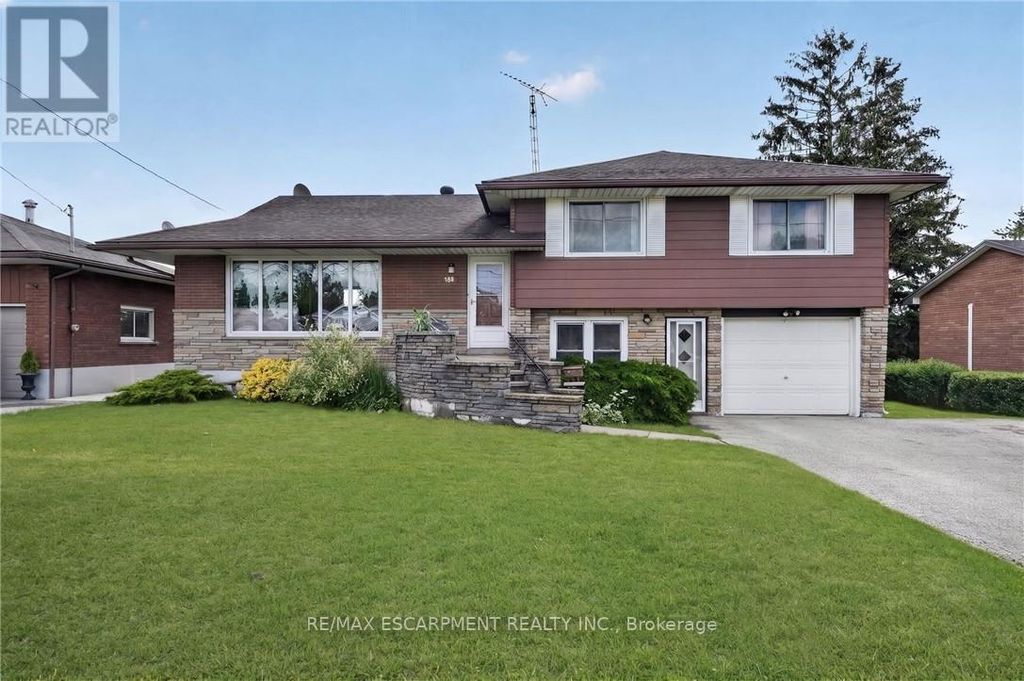 300 Knoll Street, Port Colborne (main Street)