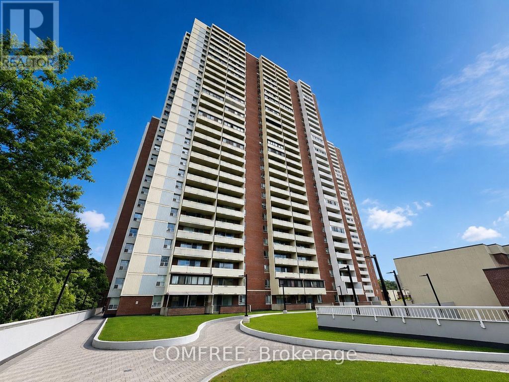 412 - 1 Massey Square, Toronto (crescent Town)