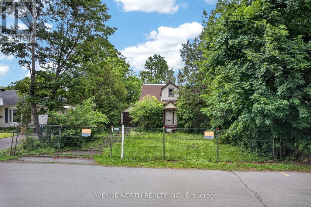 305 Mountbatten Avenue, Ottawa
