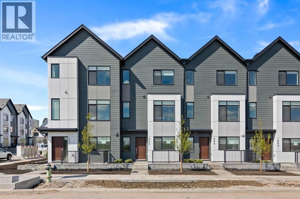 132 Quesnay Wood Link Sw, Calgary