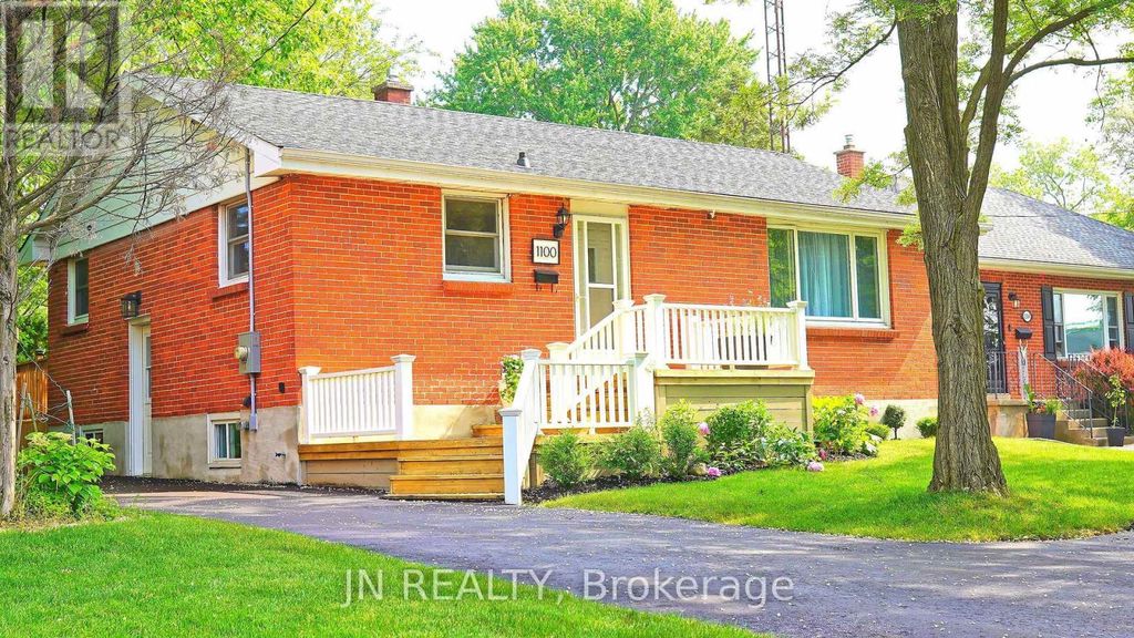 1100 Bruce Street, Sarnia