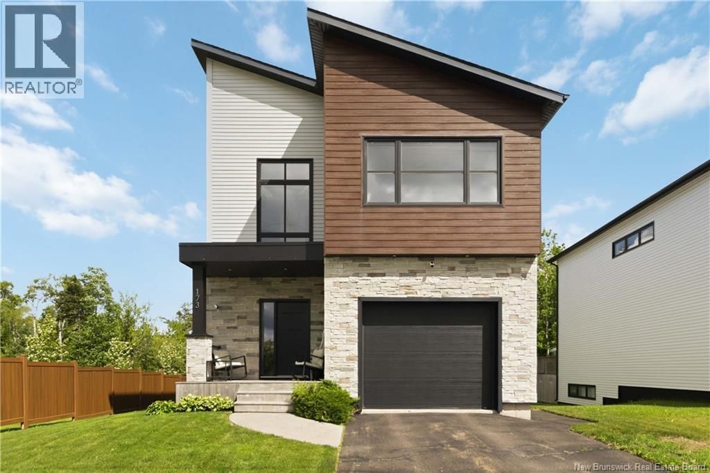 173 Dickey Boulevard, Riverview