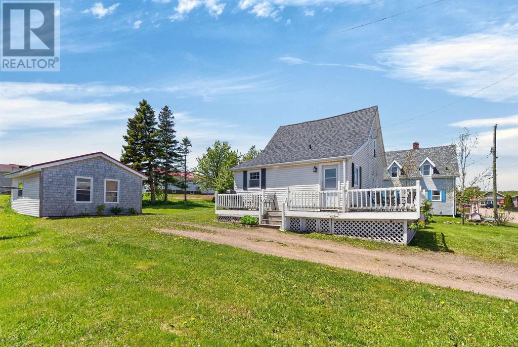 105 Riverside Drive, North Rustico