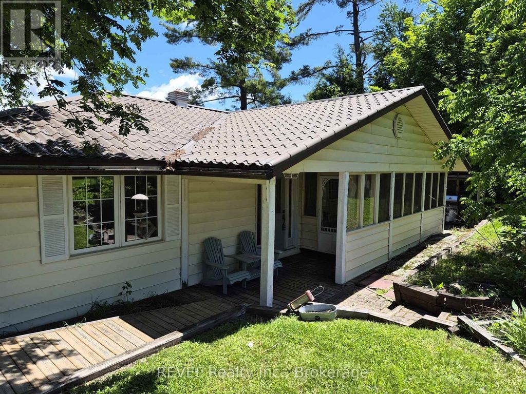 1031 Butterfly Road, Muskoka Lakes (medora)