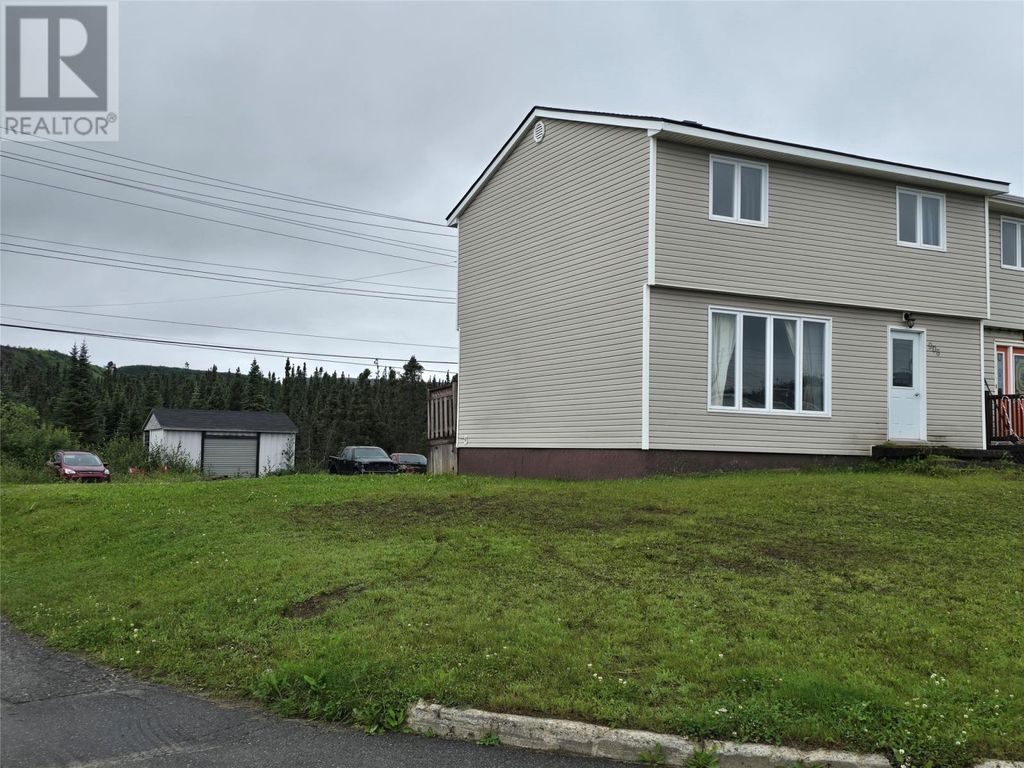 908 Tamarck Drive, Labrador City