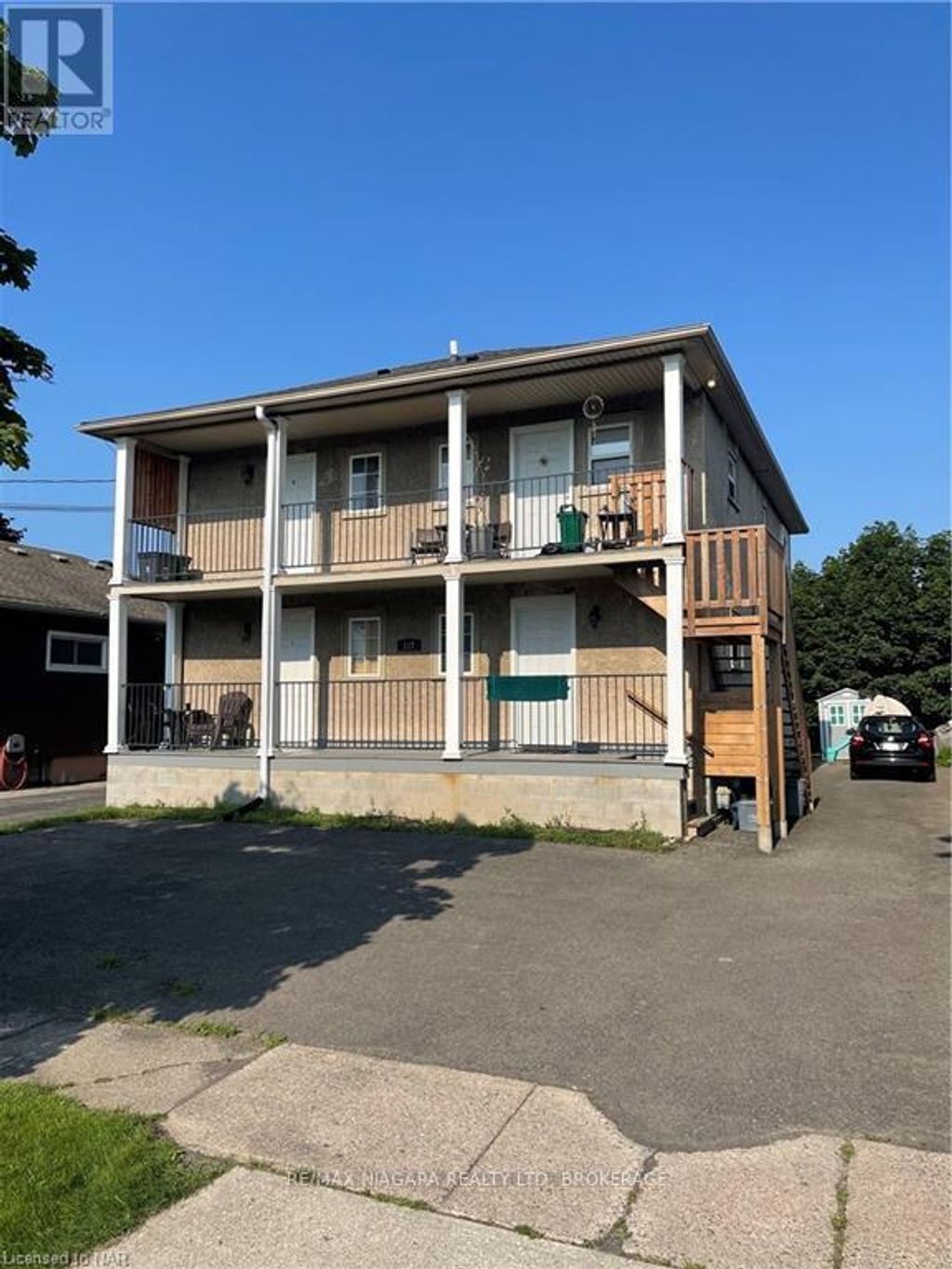 C - 117 Lyons Avenue, Welland (lincoln/crowland)