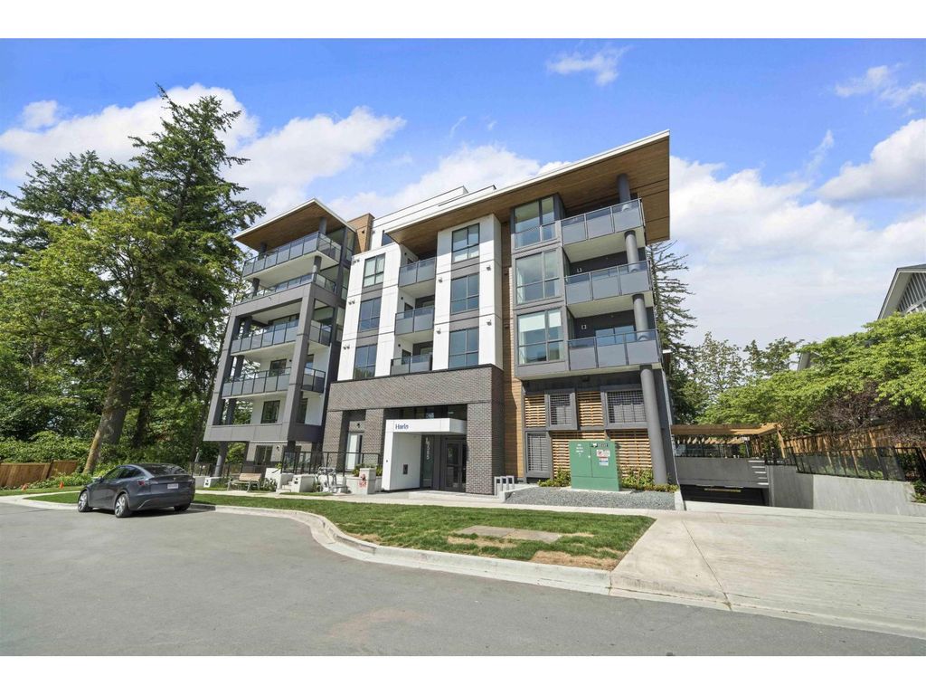 206 6585 195a Street, Surrey