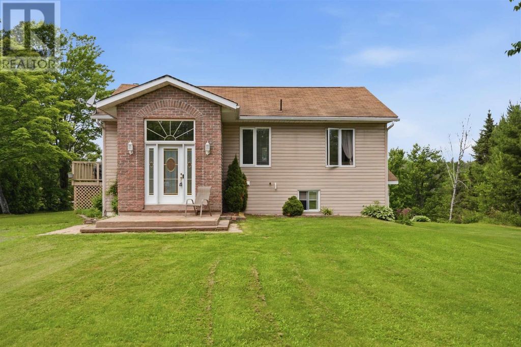 29 River Dr, Blind River