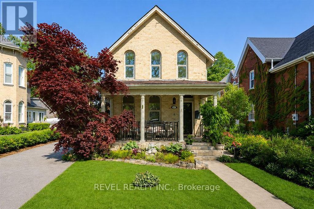 11 Chestnut Avenue, Brantford