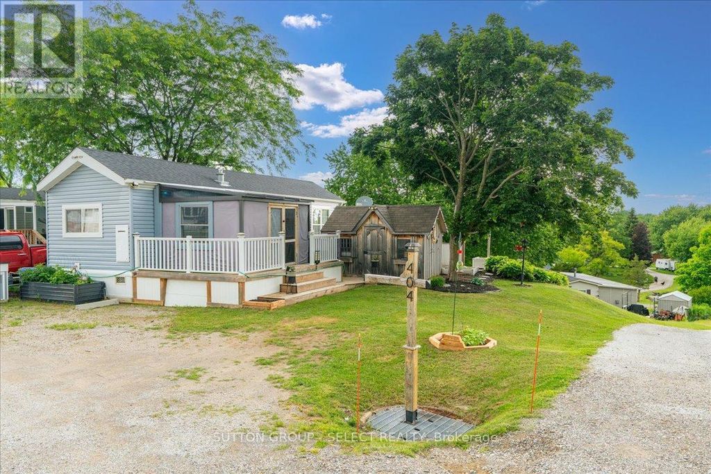 404 - 8685 Rock Glen Road, Lambton Shores (arkona)