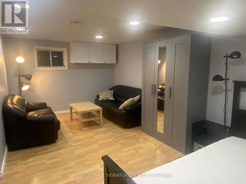 B-8 - 72 Whitehorn Crescent, Toronto (don Valley Village)